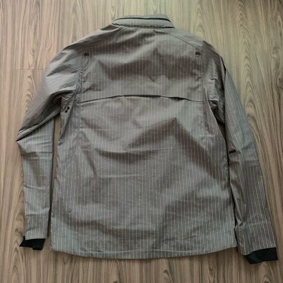 Lululemon Men’s Reflective Pinstripe Jacket - L - Picture 2 of 3